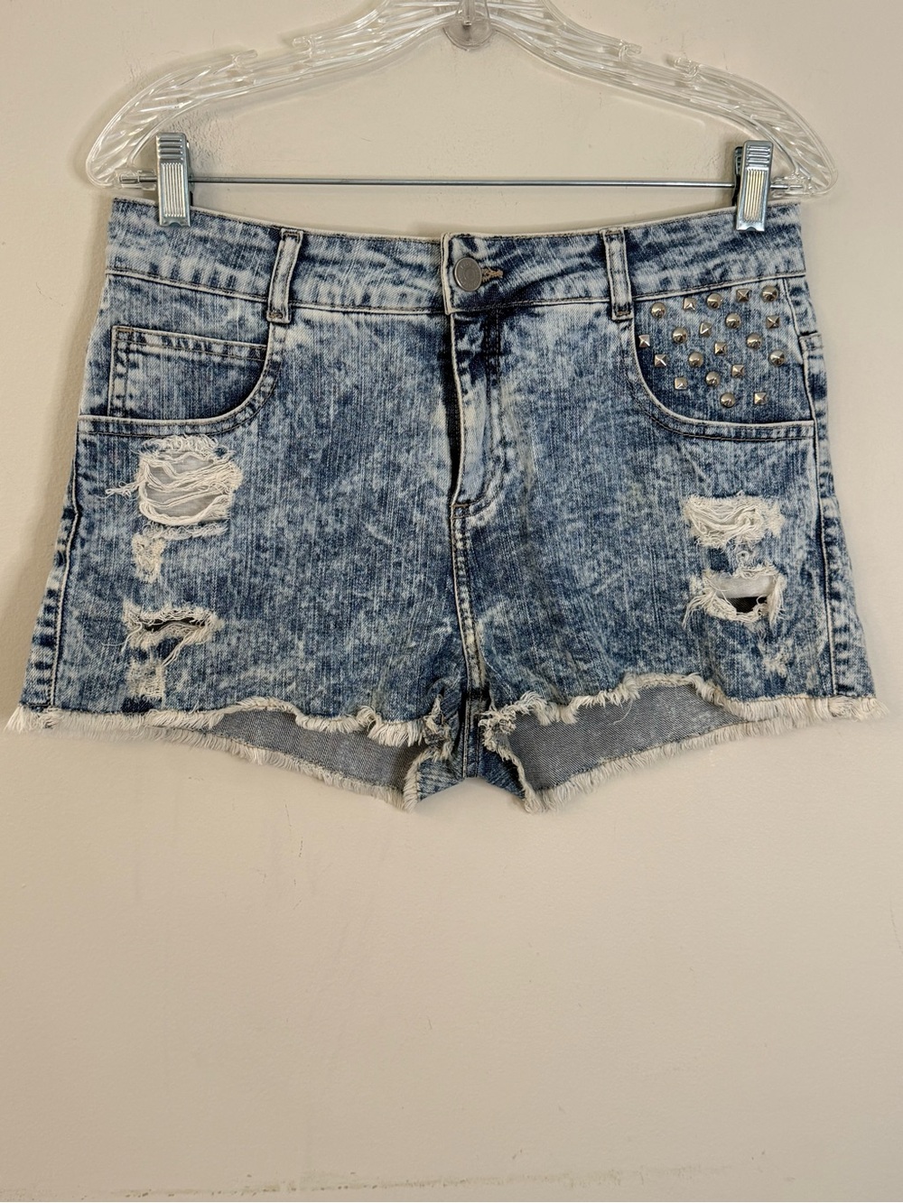 BLUESTEEL acid washed metal stud denim jean shorts SZ 31”
